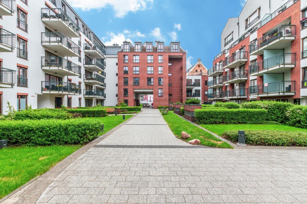 Szafarnia Marina & City Center By Downtown Apartments Гданск Екстериор снимка